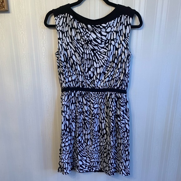 Loft sleeveless black‎ and white dress - Picture 3 of 6